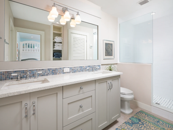Luxury Beachfront Retreat on Bonita Beach - Unforgettable Family Getaway